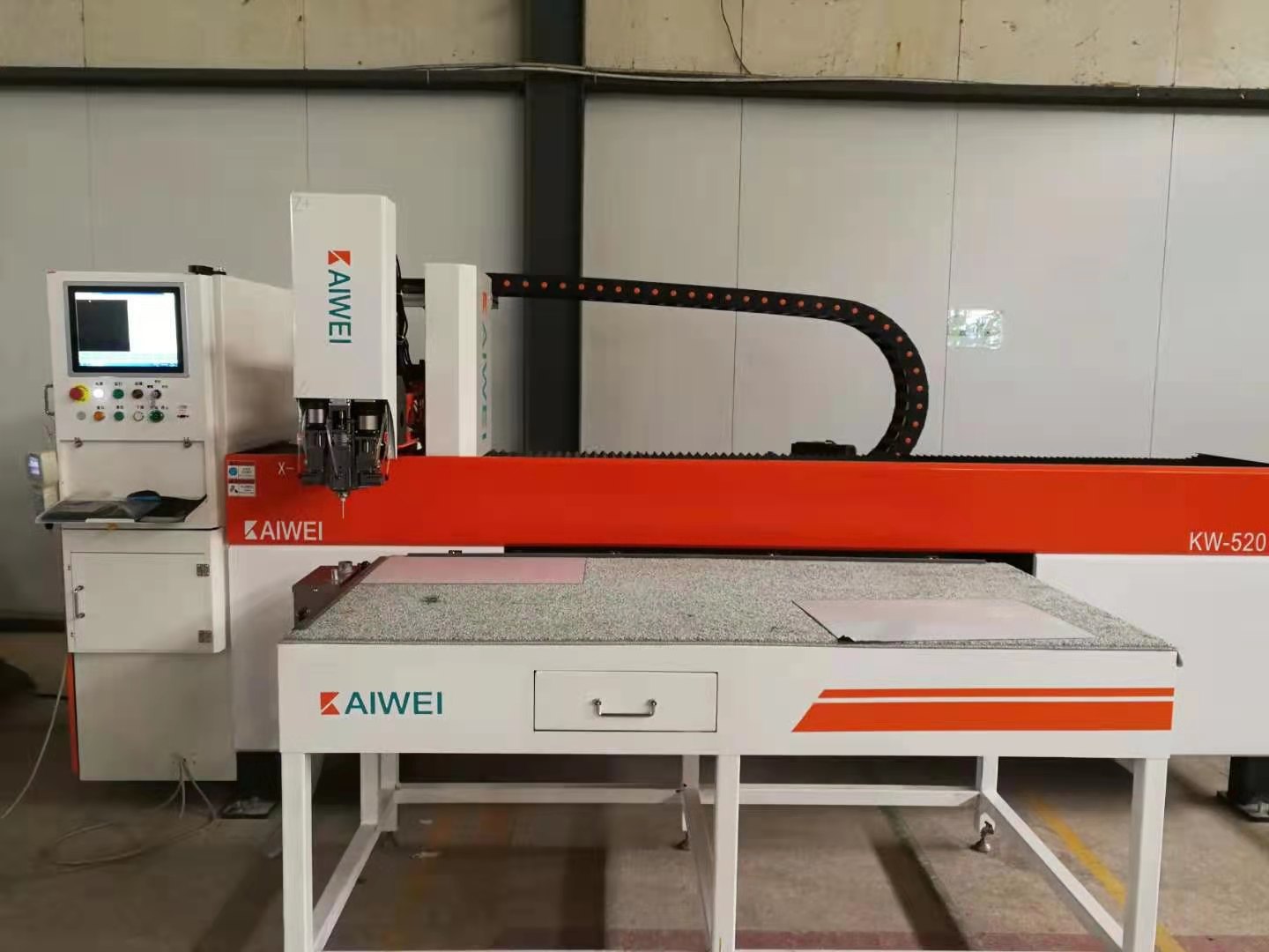 凈化設(shè)備密封點(diǎn)膠專用涂膠設(shè)備KW-520到客戶工廠