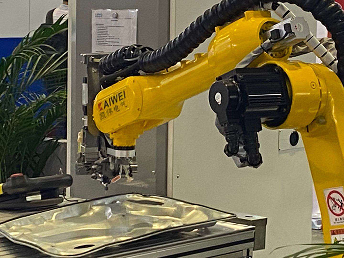 汽車塑料件密封專用機(jī)器人點(diǎn)膠機(jī)械臂KW-526